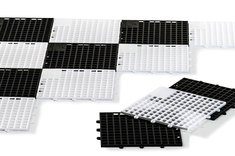 GIANT CHECKER SET BY KETTLER INTERNATIONAL - Image 4